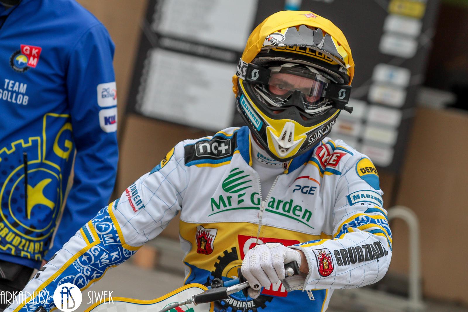 GOLLOB ZATRZYMA STAL?  “JAK WYGRAJĄ, MOGĄ BYĆ W PLAY-OFF”