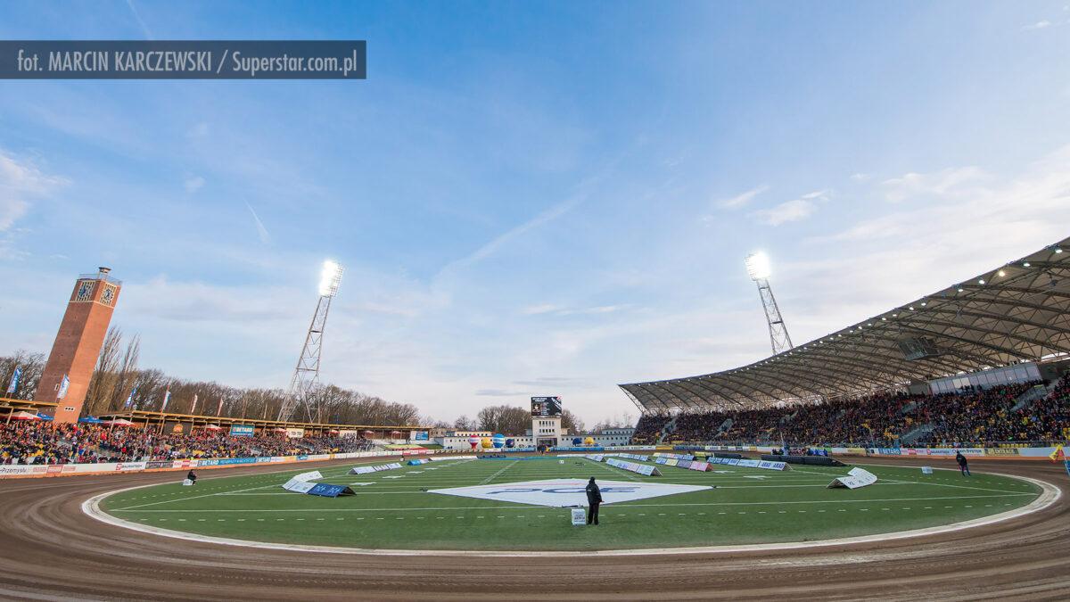 Kompletny Oskar Paluch wygrał 6. rundę Pucharu Ekstraligi 250cc
