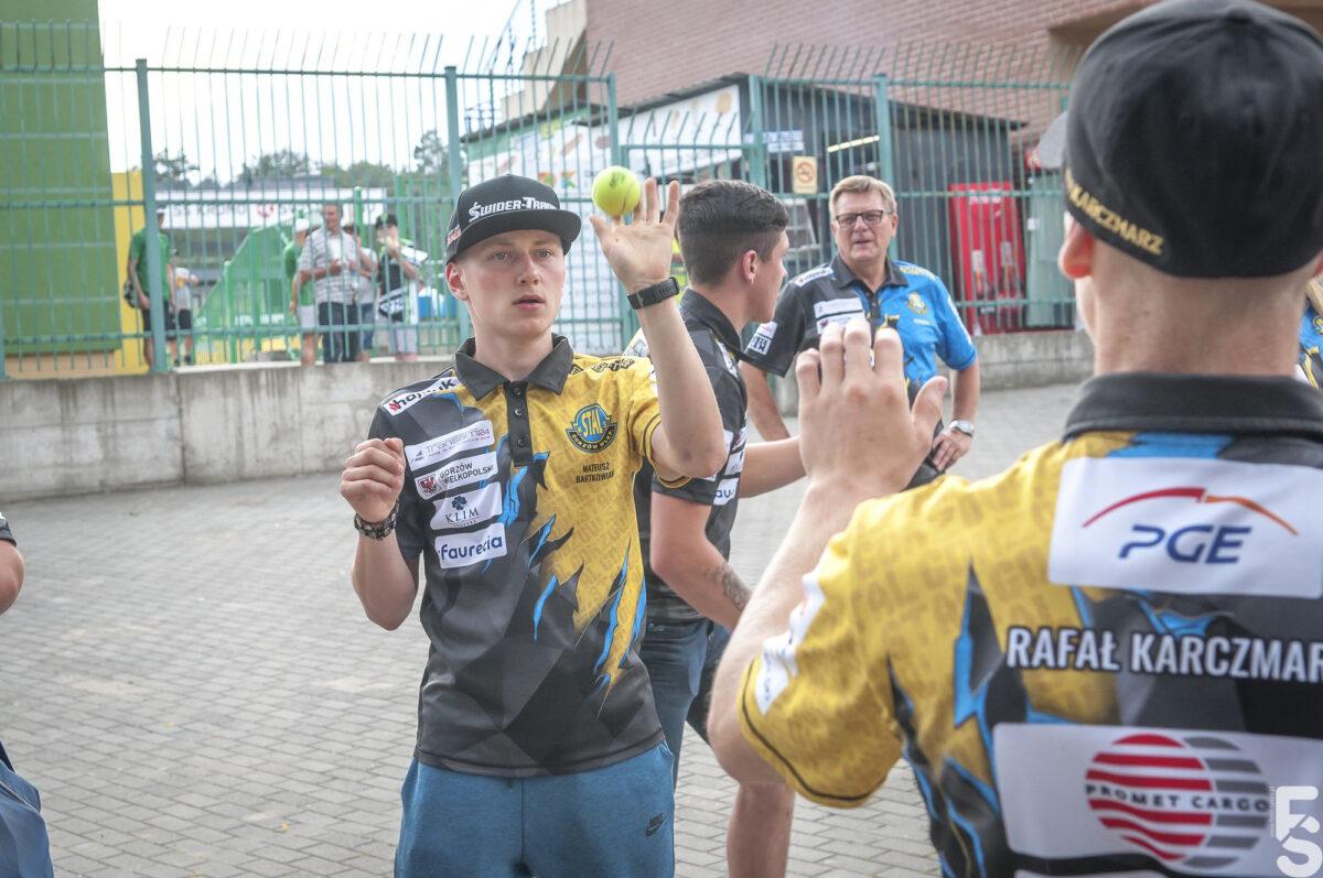 Kontuzje Bartkowiaka i Pludry