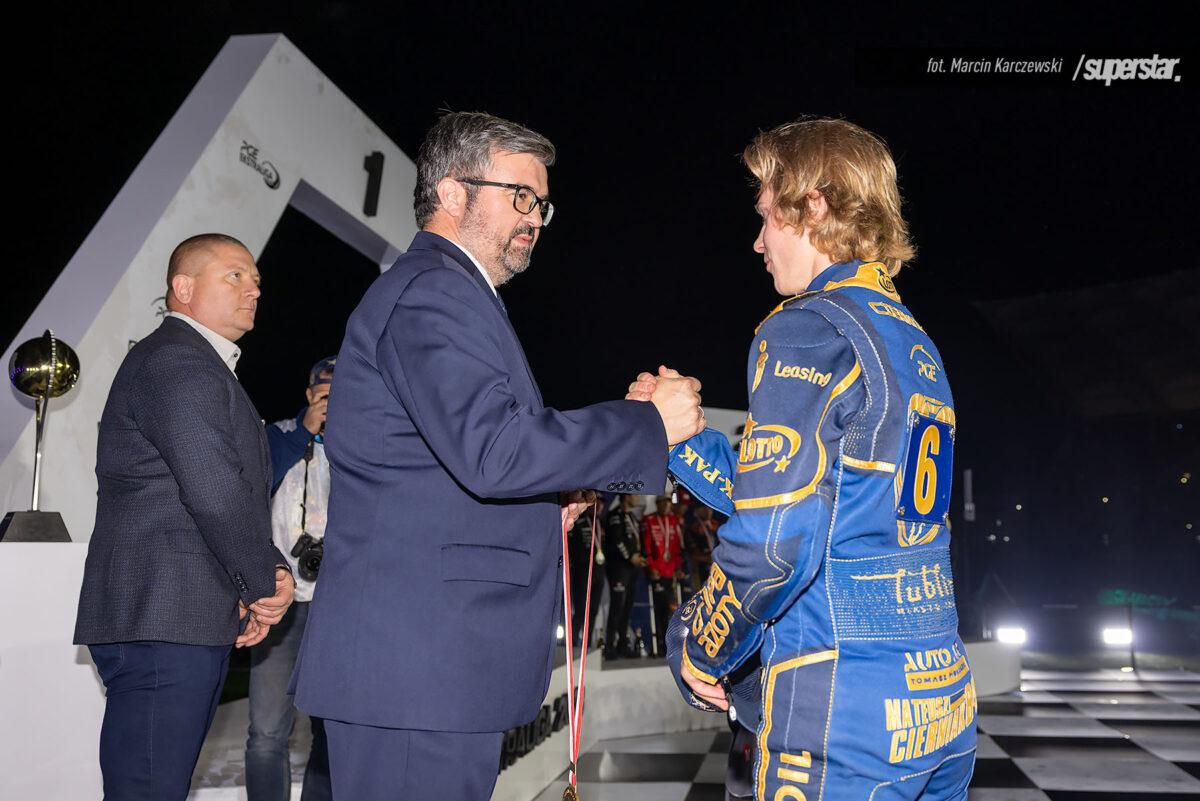 Red Bull Juniorskie Asy 2023: Jaka nagroda dla Mateusza Cierniaka? (wideo)
