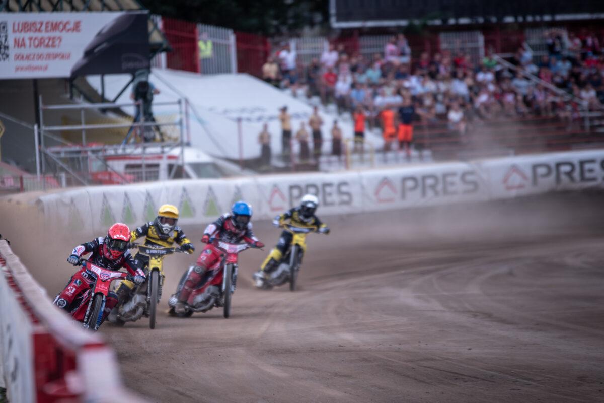 Rollercoaster w Bydgoszczy. ABRAMCZYK POLONIA i #ORZECHOWAOSADA PSŻ Poznań pojadą w półfinale
