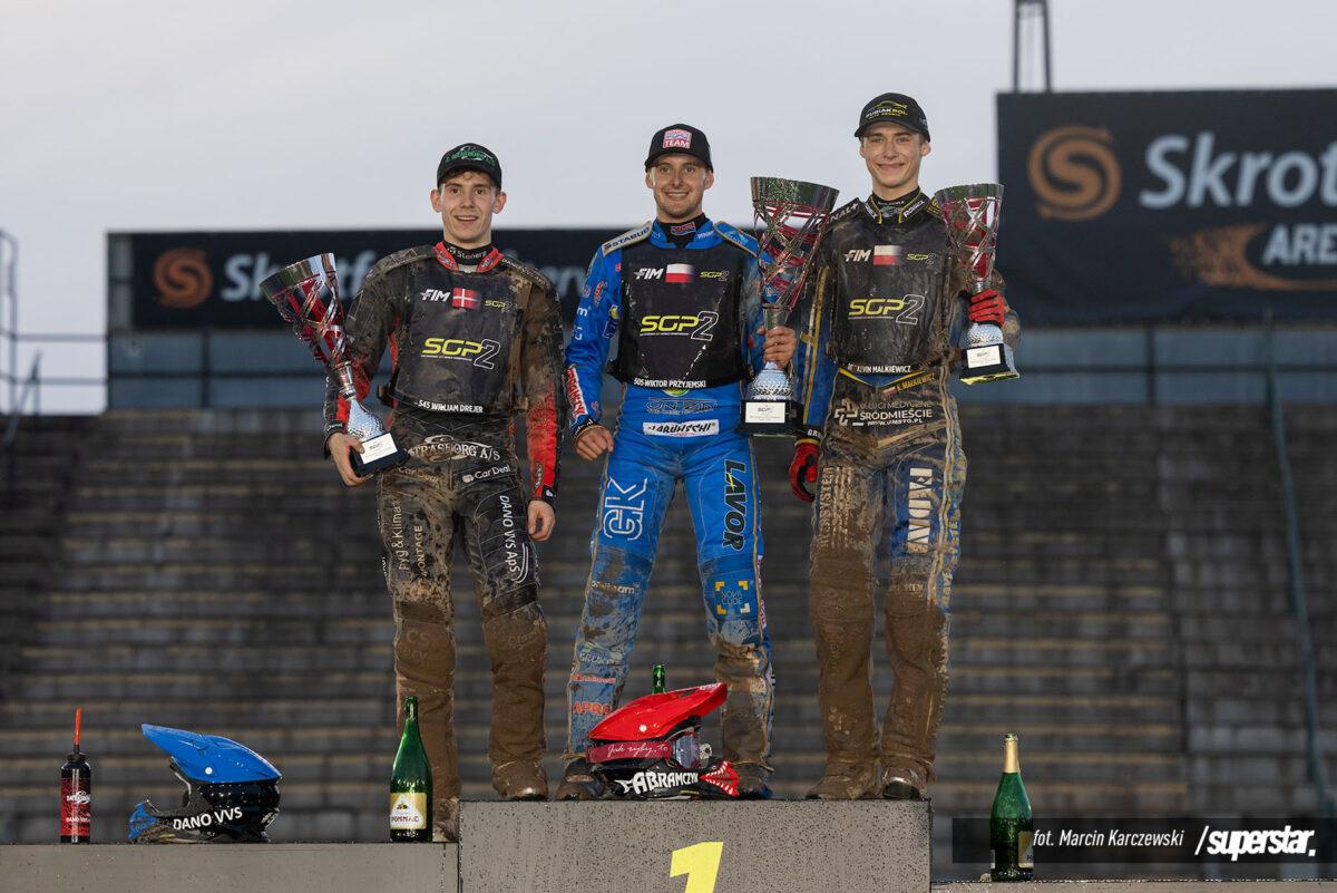 Biało-czerwone podium w Malilli! Przyjemski zwycięzcą 1. rundy FIM SGP 2, Małkiewicz trzeci