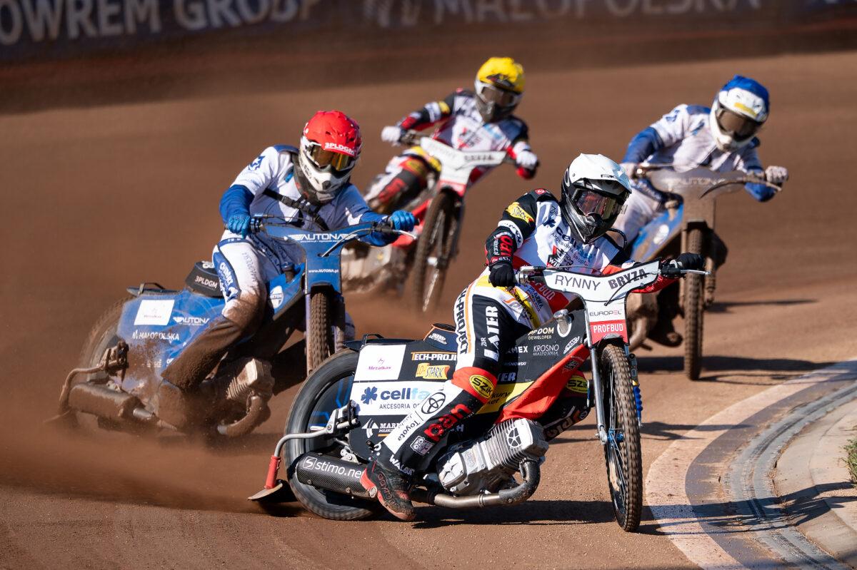 Certain 3 Points for CELLFAST WILKI in Competition with AUTONA UNIA
