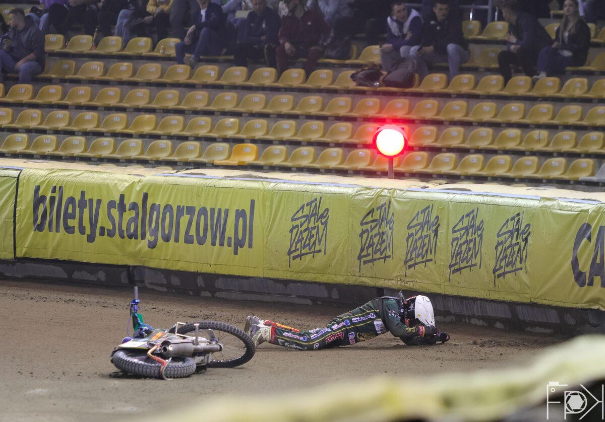 Latające motocykle żużlowe. Wypadki na żużlu (wideo)